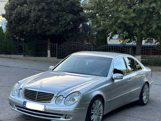 Mercedes E-Class foto 2