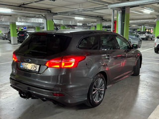 Ford Focus ST foto 4