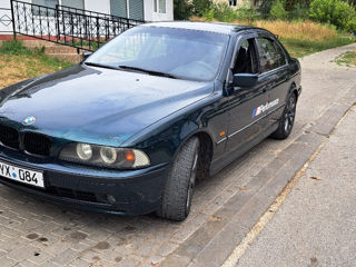 BMW 5 Series foto 9