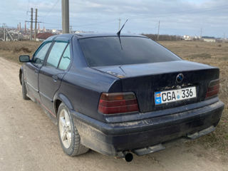 BMW 3 Series foto 4