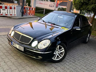 Mercedes E-Class foto 4