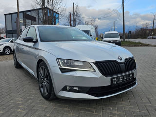 Skoda Superb foto 1