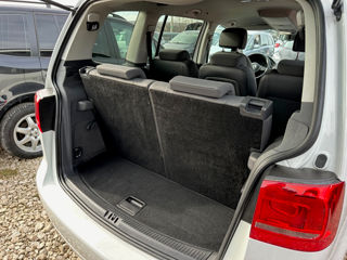 Volkswagen Touran foto 15