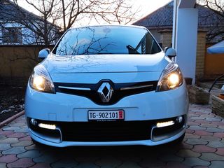 Renault Grand Scenic foto 4