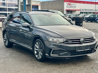 Volkswagen Passat foto 2