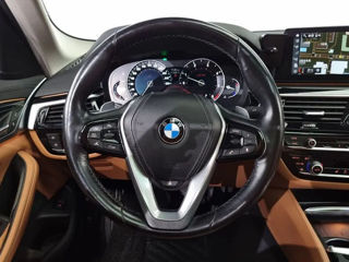 BMW 5 Series foto 13