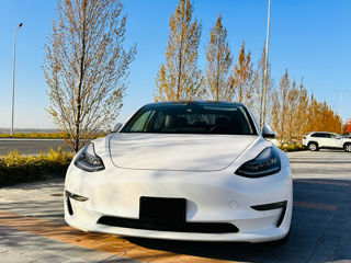 Tesla Model 3 foto 2