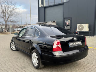 Volkswagen Passat foto 3