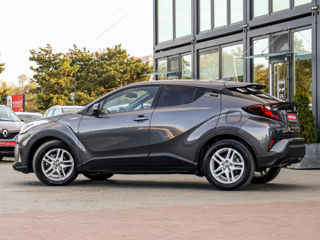 Toyota C-HR foto 2