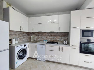 Apartament cu 2 camere, 64 m², Buiucani, Chișinău foto 2