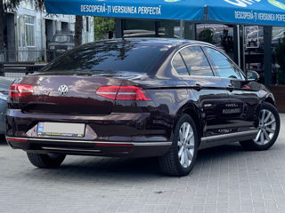 Volkswagen Passat foto 3