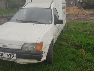 Ford Courier foto 3