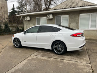 Ford Fusion foto 5