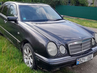 Mercedes E-Class foto 6