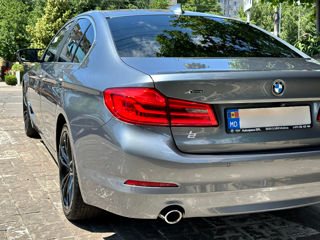 BMW 5 Series foto 8