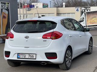 KIA Ceed foto 2