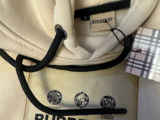 Burberry foto 3