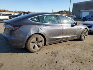 Tesla Model 3 foto 4