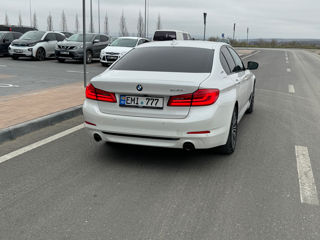 BMW 5 Series foto 4