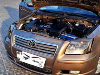 Toyota Avensis foto 7