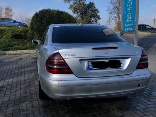 Mercedes E-Class foto 4