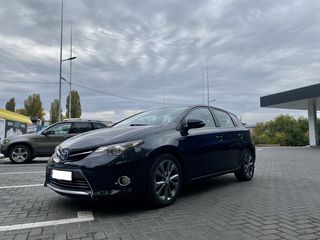 Toyota Auris foto 2