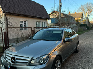 Mercedes C-Class foto 2