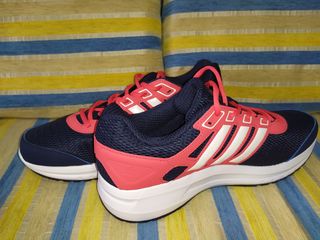 Новые женские кроссовки Adidas foto 3