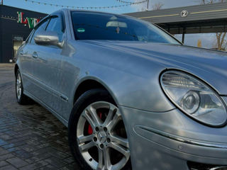 Mercedes E-Class foto 5