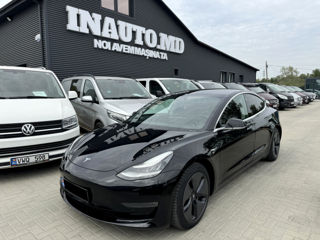 Tesla Model 3 foto 1