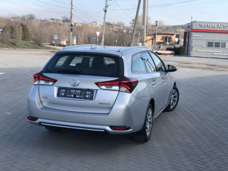 Toyota Auris foto 2