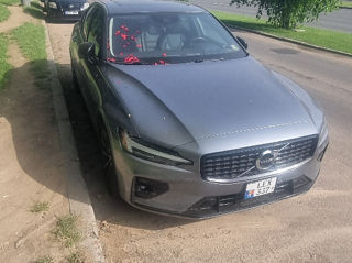 Volvo S60 foto 1