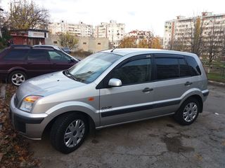 Ford Fusion foto 1