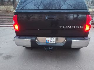 Toyota Tundra foto 2