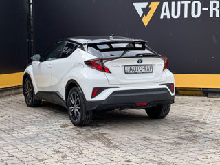 Toyota C-HR foto 8