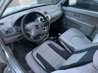 Nissan Micra foto 5