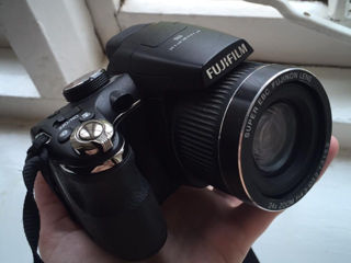 Ультразум-фотоаппарат Fujifilm FinePix S3200 с отличным 24-кратным приближением. Комплектация: фотоа