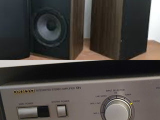 Sansui es p-601, Onkio A-8833 stereo amplifier top
