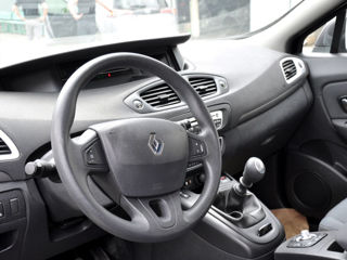 Renault Grand Scenic foto 9