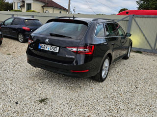 Skoda Superb foto 4