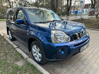 Nissan X-Trail foto 1