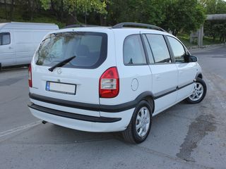 Opel Zafira foto 4