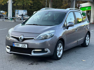 Renault Grand Scenic foto 2