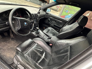 BMW 5 Series foto 8