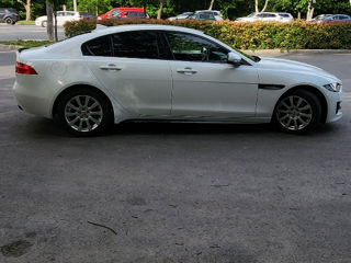 Jaguar XE фото 6