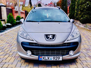 Peugeot 207 foto 3