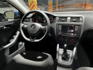 Volkswagen Jetta foto 14