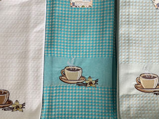 Полотенца вафельные из 100% хлопка с вышивкой ,сувенирная коллекция. Украина foto 16