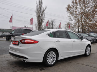 Ford Fusion foto 5