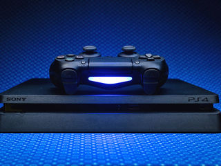 Playstation 4 Slim + 2 Controlere foto 1